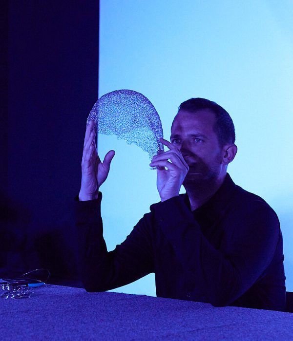 df8b5c29-4ecf-48d6-a124-b3b268fd4973